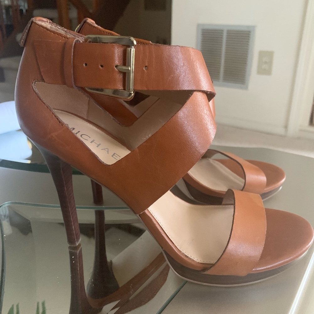 ❌❌❌SOLD❌❌❌ Michael Kors Sandals Size 8 1/2